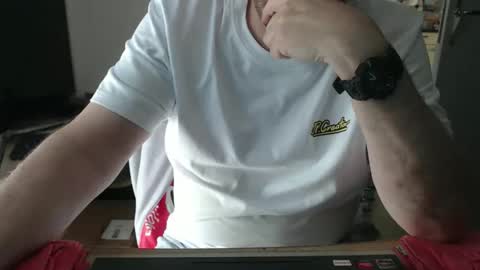 Snapshot of latexloverch71 chatting on 04/17/26, 11:13 Andreas Latexlover online show from 04/17/26, 11:13
