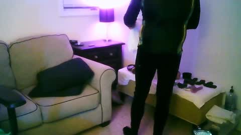 latexminheadroom online show from 12/29/24, 05:31