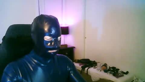 latexminheadroom online show from 10/02/25, 02:07