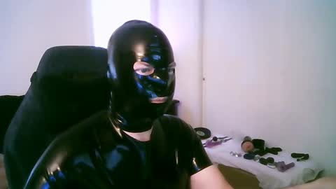 Snapshot of latexminheadroom chatting on 01/10/26, 07:15 latexminheadroom online show from 01/10/26, 07:15