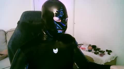 latexminheadroom online show from 05/15/26, 10:50
