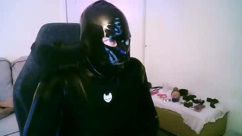 latexminheadroom online show from 05/15/26, 11:01