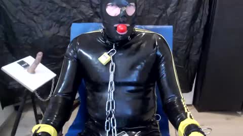 Snapshot of latexslaafboy2 chatting on 02/17/25, 07:15 latexslaafboy online show from 02/17/25, 07:15