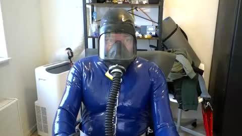 Snapshot of latexslaafboy2 chatting on 10/09/25, 08:45 latexslaafboy online show from 10/09/25, 08:45