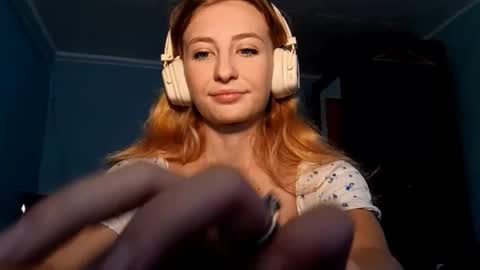 Amelia online show from 10/12/25, 01:10