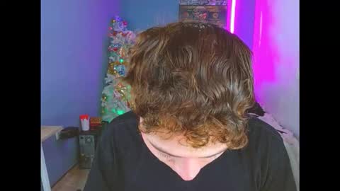 Snapshot of latin_boysxxx_ chatting on 11/25/25, 12:10 latin_boysxxx_ online show from 11/25/25, 12:10