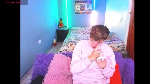 Snapshot of latin_boysxxx_ chatting on 02/24/26, 07:01 latin_boysxxx_ online show from 02/24/26, 07:01