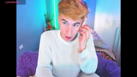 Snapshot of latin_boysxxx_ chatting on 03/10/26, 03:11 latin_boysxxx_ online show from 03/10/26, 03:11