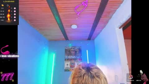 Snapshot of latin_boysxxx_ chatting on 04/06/26, 04:46 latin_boysxxx_ online show from 04/06/26, 04:46