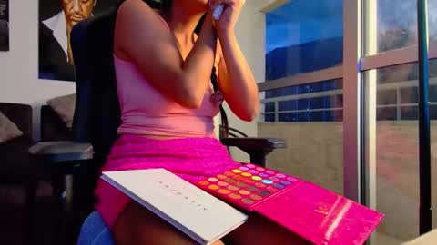 Snapshot of latin_couple77 chatting on 04/22/26, 11:17 Sara y Andy online show from 04/22/26, 11:17