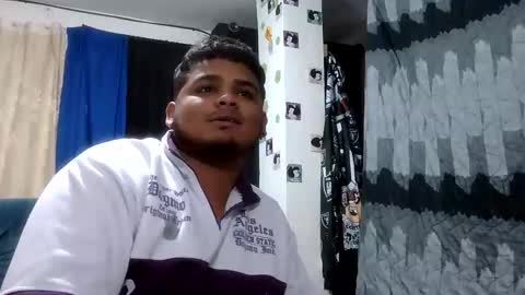 Snapshot of latin_curiousxxx chatting on 05/27/26, 12:40 latin_curiousxxx online show from 05/27/26, 12:40
