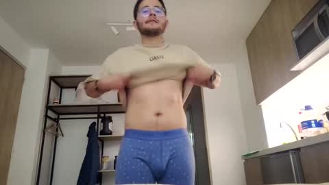 Snapshot of latin_edge chatting on 03/11/25, 04:43 Latin edge online show from 03/11/25, 04:43