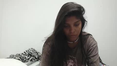 Snapshot of latin_meg chatting on 01/16/26, 06:12 M E G A N online show from 01/16/26, 06:12