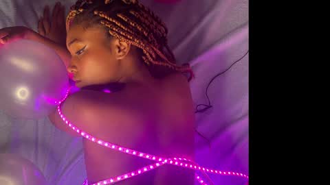 Snapshot of latin_rihanna_j chatting on 12/03/24, 04:58 karen online show from 12/03/24, 04:58