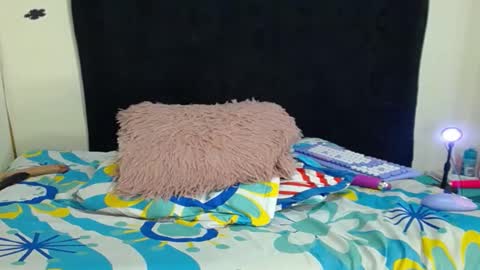 Snapshot of latin_rihanna_j chatting on 12/04/24, 03:59 karen online show from 12/04/24, 03:59