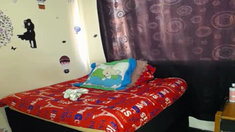 Snapshot of latin_rihanna_j chatting on 01/26/25, 01:47 karen online show from 01/26/25, 01:47