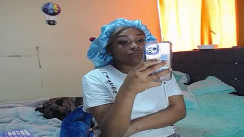 Snapshot of latin_rihanna_j chatting on 03/10/25, 07:07 karen online show from 03/10/25, 07:07