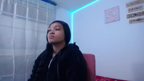 Snapshot of latin_rihanna_j chatting on 10/15/25, 03:28 karen online show from 10/15/25, 03:28