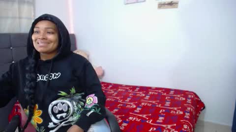 Snapshot of latin_rihanna_j chatting on 10/17/25, 04:15 karen online show from 10/17/25, 04:15