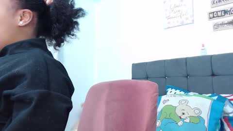 Snapshot of latin_rihanna_j chatting on 11/08/25, 11:47 karen online show from 11/08/25, 11:47