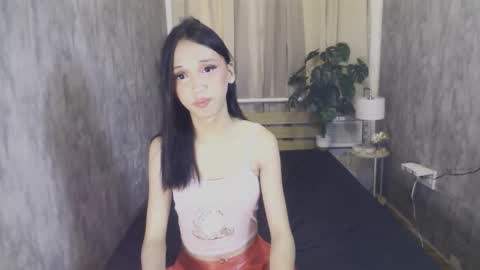 Snapshot of latina_andrea chatting on 11/25/25, 03:06 latina_andrea online show from 11/25/25, 03:06