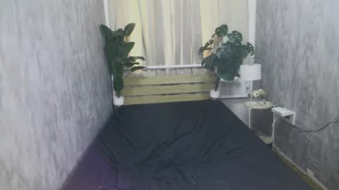 Snapshot of latina_andrea chatting on 11/28/25, 01:30 latina_andrea online show from 11/28/25, 01:30