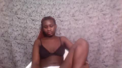 Snapshot of latina_ebony1 chatting on 12/04/25, 07:06 Latina online show from 12/04/25, 07:06