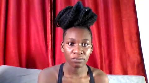 Snapshot of latina_ebony1 chatting on 03/29/26, 01:22 Latina online show from 03/29/26, 01:22