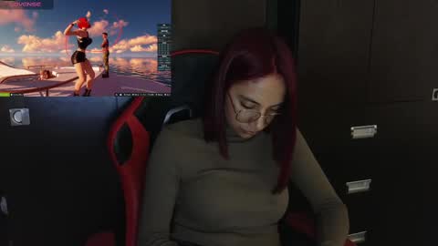 Snapshot of latina_french chatting on 02/17/25, 10:58 leidy online show from 02/17/25, 10:58