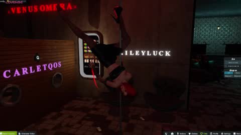 Snapshot of latina_french chatting on 10/15/25, 10:54 leidy online show from 10/15/25, 10:54