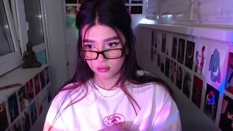 Snapshot of latina_mia chatting on 01/14/25, 06:45 miiiiiiaaaa online show from 01/14/25, 06:45