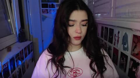 Snapshot of latina_mia chatting on 02/01/25, 05:49 miiiiiiaaaa online show from 02/01/25, 05:49