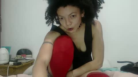 Snapshot of latinadreamy chatting on 01/22/25, 12:38 Latinacoka online show from 01/22/25, 12:38