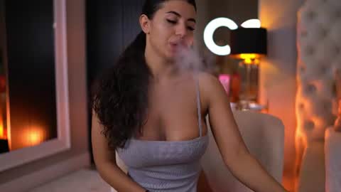 Latina online show from 06/17/26, 06:09
