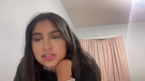latinamamii1121 online show from 09/22/25, 12:01