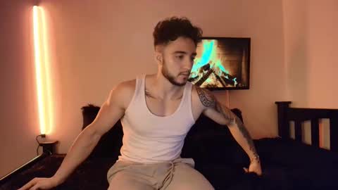 Snapshot of latinboyvip_ chatting on 04/21/26, 02:23 LatinBoyVIP Colombian online show from 04/21/26, 02:23