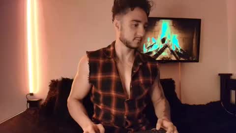 Snapshot of latinboyvip_ chatting on 04/29/26, 03:27 LatinBoyVIP Colombian online show from 04/29/26, 03:27