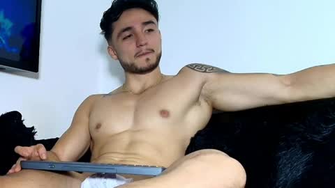 Snapshot of latinboyvip_ chatting on 05/28/26, 02:31 LatinBoyVIP Colombian online show from 05/28/26, 02:31