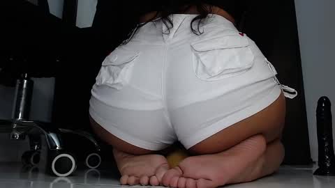 Martina  April online show from 12/29/24, 05:53