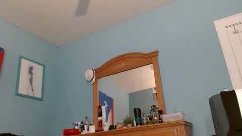 Snapshot of latinfyre chatting on 10/11/25, 05:22 Chris online show from 10/11/25, 05:22