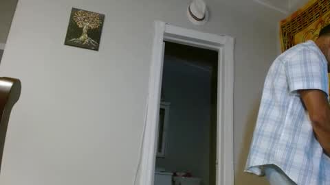 Snapshot of latinfyre chatting on 01/09/26, 11:28 Chris online show from 01/09/26, 11:28