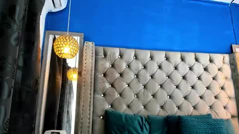 Zeus online show from 11/11/25, 06:46