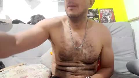 Snapshot of latinmartin254 chatting on 09/10/25, 02:00 latinmartin254 online show from 09/10/25, 02:00