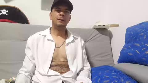 Snapshot of latinmartin254 chatting on 11/02/25, 04:15 latinmartin254 online show from 11/02/25, 04:15