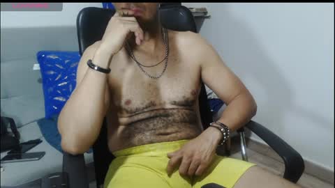 Snapshot of latinmartin254 chatting on 03/29/26, 02:44 latinmartin254 online show from 03/29/26, 02:44
