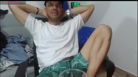 Snapshot of latinmartin254 chatting on 04/15/26, 12:50 latinmartin254 online show from 04/15/26, 12:50