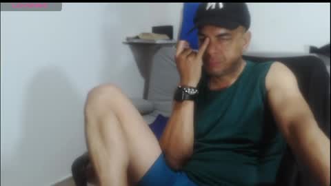 Snapshot of latinmartin254 chatting on 04/17/26, 01:08 latinmartin254 online show from 04/17/26, 01:08