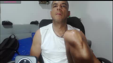 Snapshot of latinmartin254 chatting on 05/01/26, 03:22 latinmartin254 online show from 05/01/26, 03:22