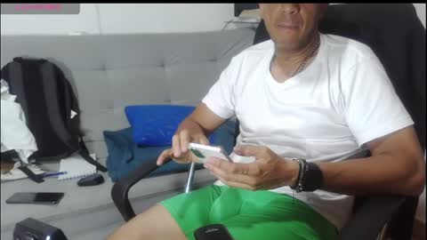 Snapshot of latinmartin254 chatting on 05/15/26, 02:51 latinmartin254 online show from 05/15/26, 02:51