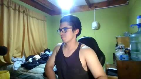 Snapshot of latinn_babe chatting on 04/28/26, 04:50 latinn_babe online show from 04/28/26, 04:50